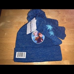 Disney Frozen hat and gloves set